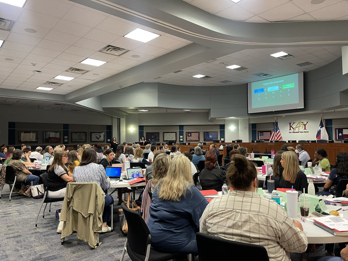 Our Elementary Reading ASTs are ready for a day of learning about accelerating learning in reading intervention! 📚#KTintervent