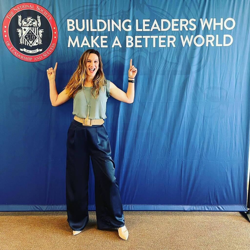 DrRebeccaHeiss's tweet photo. So excited to be here speaking with @thensls to #nslslevelup #fearless #mindset #speaker https://t.co/LllVZlbCNA https://t.co/YXjUKSQJPP