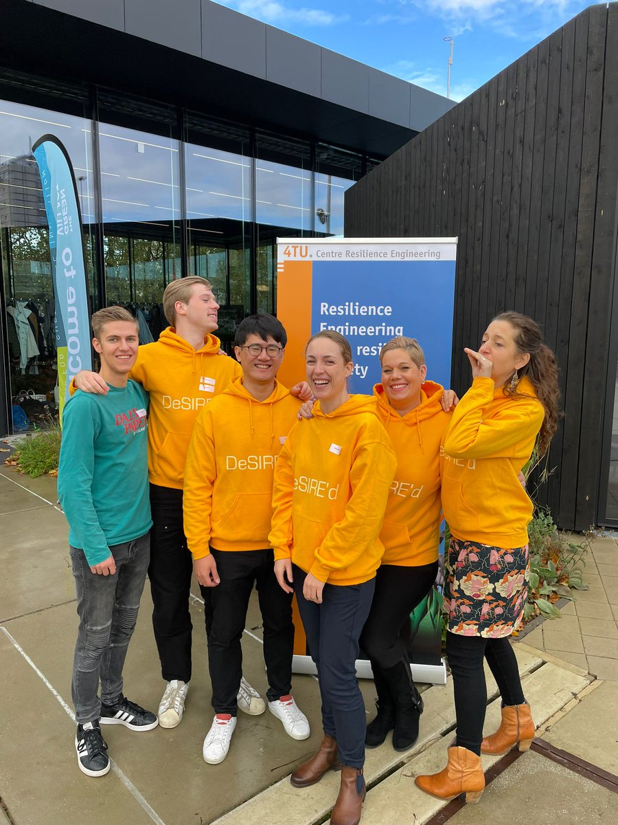 4TUResilience's tweet photo. It's (nearly) a wrap for the DeSIRE Conference 2022. On behalf of the organization + @TanjaFilatova @tinacomes: Many thanks to all participants, the hosts who showed us around in the labs and @TheGrnVillage for a tour on the premises #resilience #community #collaboration https://t.co/Iq3rkIGQ4s