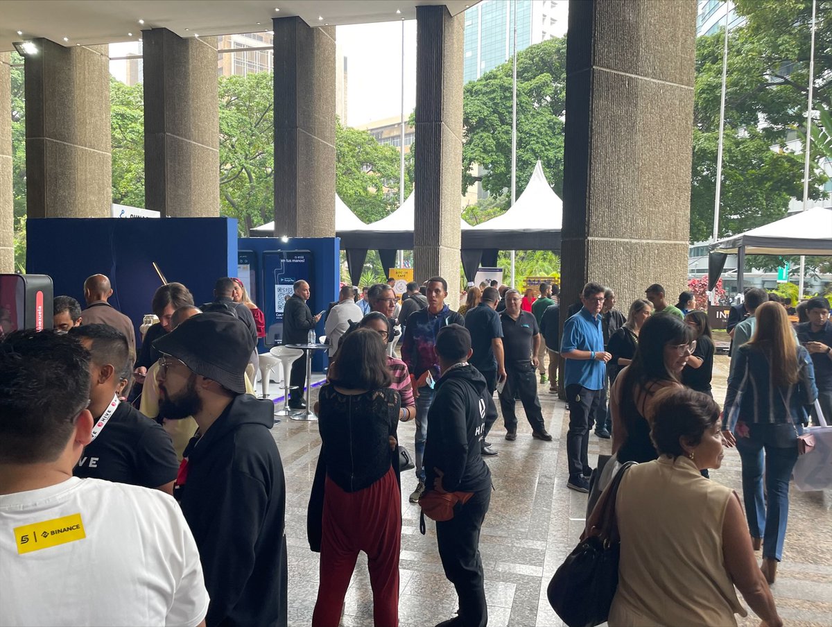 infinoxlatam's tweet photo. INFINOX está de vuelta en el Día 2 del @CCSBlockchainWk  en Venezuela.
¡Pásate a saludar a nuestro equipo!

#INFINOX #INFINOXLATAM #GlobalBroker #CBW2022 #Fintech #Venezuela #MercadosFinancieros

*Todas las operaciones conllevan riesgo. https://t.co/ohbBJ1mMjx