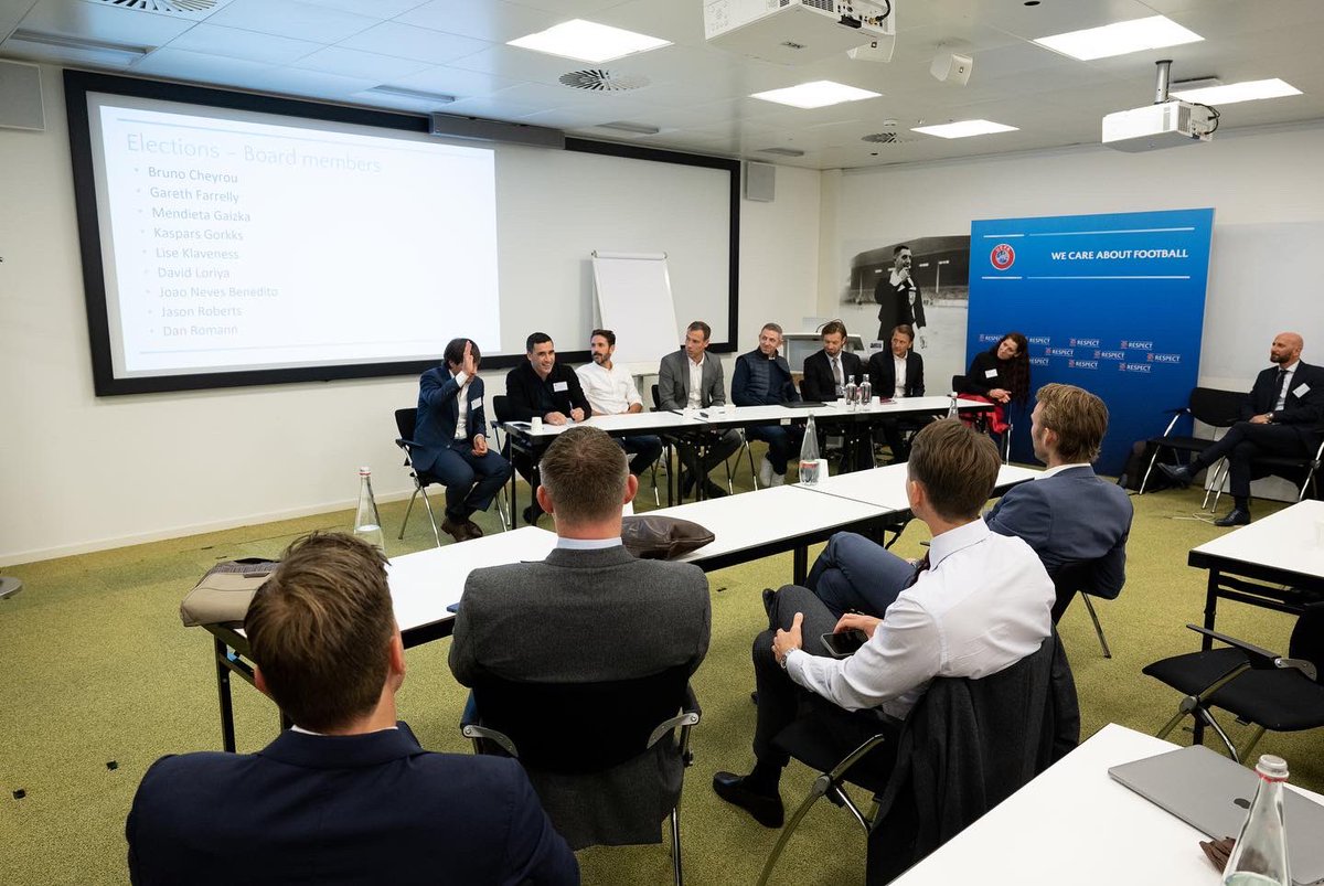 GaizkaMendieta6's tweet photo. Delighted to attend to graduation of @UEFA MIP3,Big Congratulations to everyone! π
Welcome to @MipAlumni, a great group of leaders that keeps growing, getting stronger & more ambitious with every new group ! π»π
Great to see so many friends!π#UEFAAcademy #UEFAMIP #MIPALUMNI https://t.co/M3QOVrTU6p