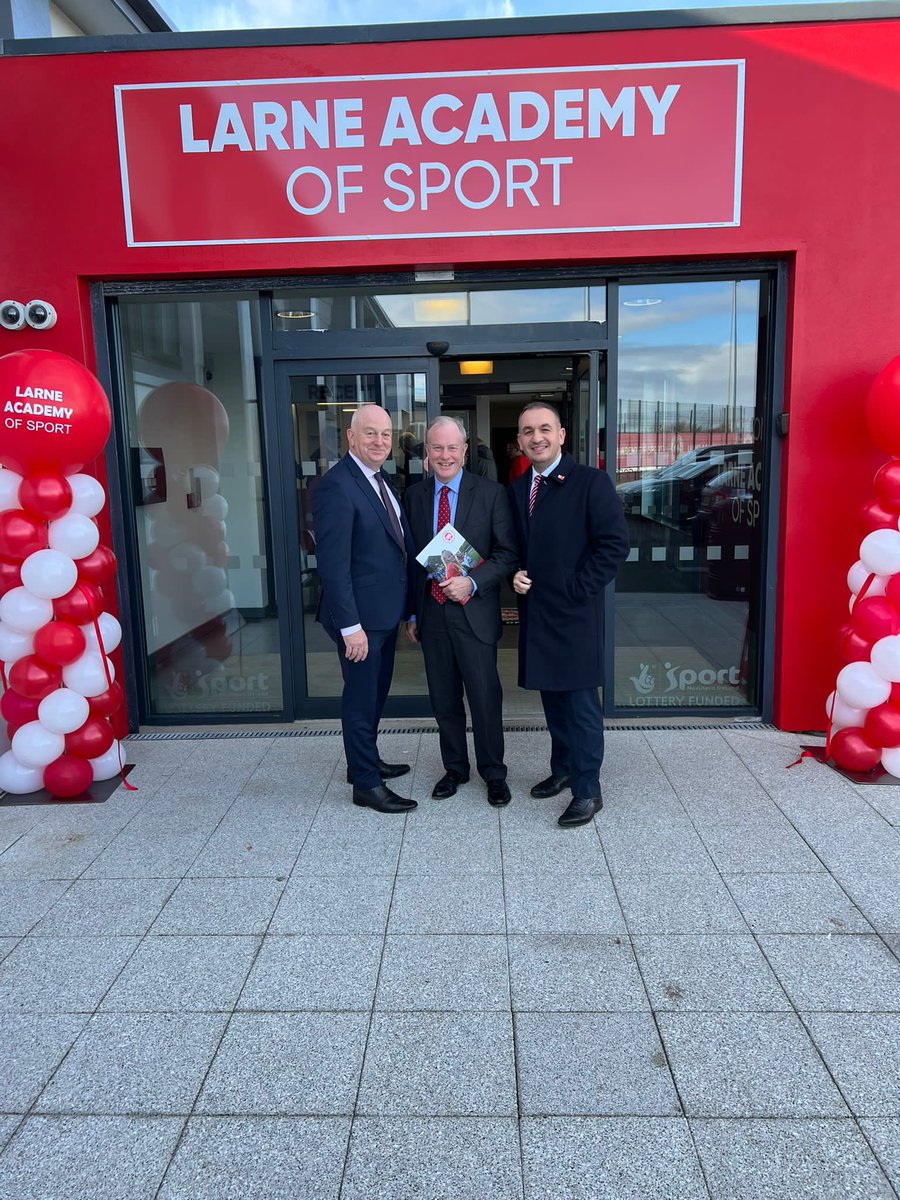 ClearerGroup's tweet photo. Soilèir’s Co-Chair @SitkiGelmen, @DAVIDHU92870388 with @AlexanderAiken at the opening of the new Larne Academy of Sport. The redevelopment is a success for @kennybpb & his @larnefc. This facility will provide a hub for the community, bringing international athletes to Larne town. https://t.co/371MxCNnw6
