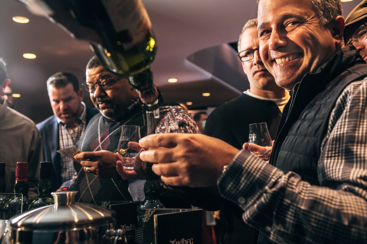 WineSpectator's tweet photo. Get ready, whisky fans! #WhiskyFest is coming to Las Vegas next with even more #whisky from leading distillers! Join us on Dec. 2nd for an unforgettable evening. Buy your tickets today! Here's the link: https://t.co/auaiJF8cek

#WhiskyAdvocate #LasVegas

pc: Shannon Sturgis https://t.co/RTd2fdauEM