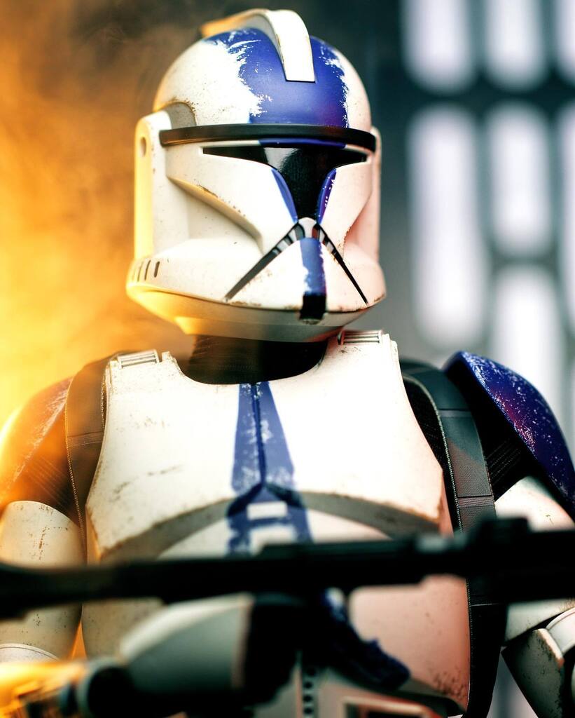 Phase 1 - 501st - Do you prefer phase 1 or 2 clone designs?
__________________________________
#starwarstimeshow #hottoysstarwars #theclonewars #501st #starwarstoyphotography #onesixthscale #starwarstoypics #hottoyscollectibles #sideshowcollectibles 
___… instagr.am/p/Ckiiz4gOV2B/