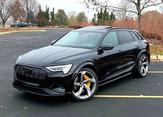 Fresh on the lot. New 2023 Audi e-tron S Prestige SUV 🔥
