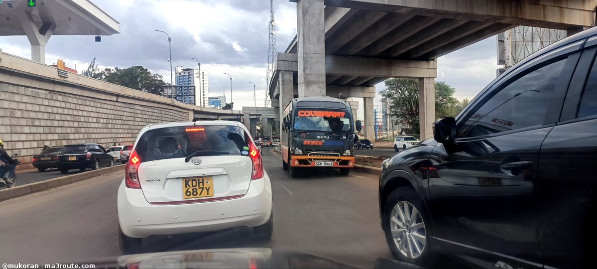 a3Route's tweet photo. 16:29 Broad day light light impunity. This matatu driving on the wrong at Museum Hill.   @ntsa_kenya @NPSOfficial_KE @PoliceKE  https://t.co/7JhcaqKJul via @mukoran