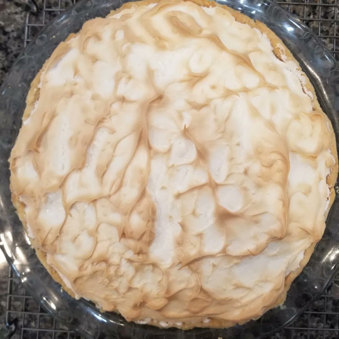 bubblesjj's tweet photo. So proud of my #fromscratch #lemonmeringue #pie
The kitchen is #myhappyplace 🥰 https://t.co/3YV6VWjB6n