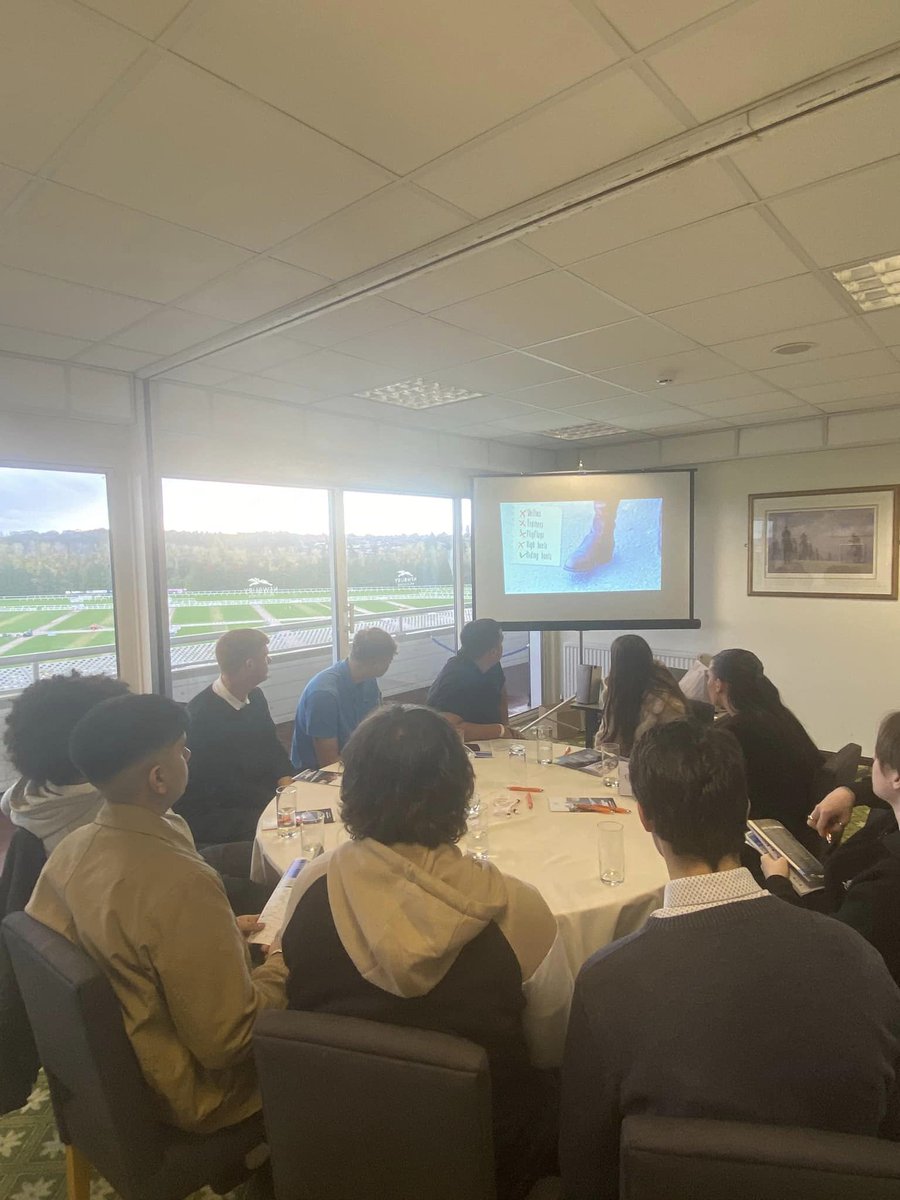 careersinracing's tweet photo. They then had a presentation about the Careers options in the industry &amp; a talk with Harriet Collins Sponsorship Director at Newbury. They then enjoyed the racing from their own private box! 🐎

#Careers #CareersinRacing #ExploreDay #Newbury @NewburyRacing https://t.co/O1GZmhvCf0