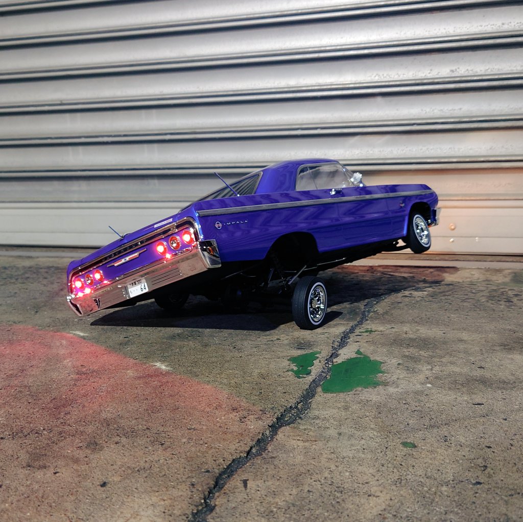mt_cc01's tweet photo. 癒された😌笑
さぁ、帰ろ…()
#redcatsixtyfour
#impala64 #rclowrider https://t.co/YohBW4llSv