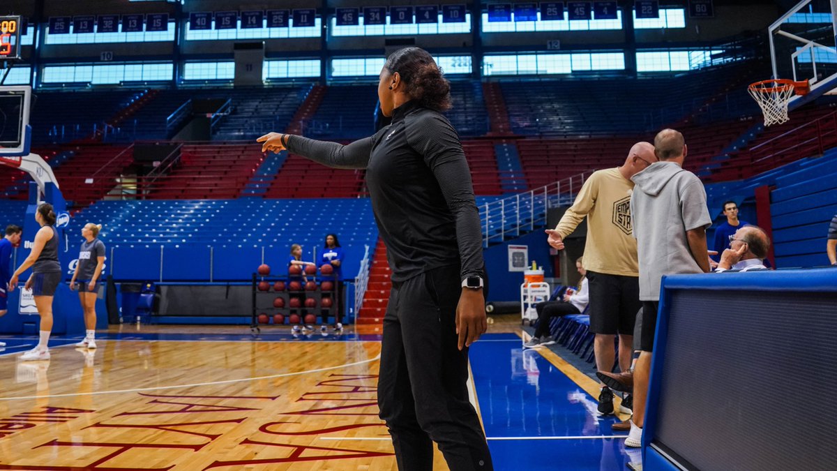 Kansas Women's Basketball tweet media
