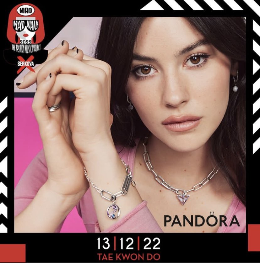 madtv's tweet photo. #ΜadWalk22 by Serkova - Χορηγός @theofficialpandora 💖
Δείξε τον πιο παιχνιδιάρικο εαυτό σου με την συλλογή Pandora ME.
Choose your favorite: https://t.co/xg6ZGBrx8C
#PandoraME #ForEveryMe #Pandora #TheFashionMusicProject https://t.co/mwGLGfEWrC