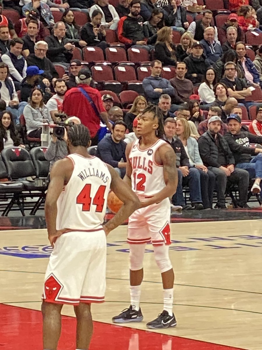 KyleKalbfleisc2's tweet photo. Da @chicagobulls 

#SeeRed #ChicagoBulls #NBA https://t.co/xBprcdzQsY