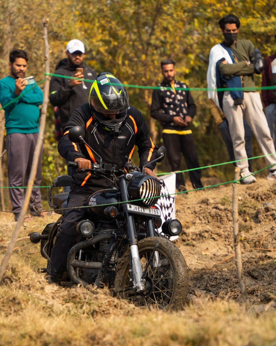 VlogsAltaf's tweet photo. Expect nothing and you will never be dissapointed !
#shaheen #Re500
#dirttrial. #BFKCLUB https://t.co/fx9J4ufHcy