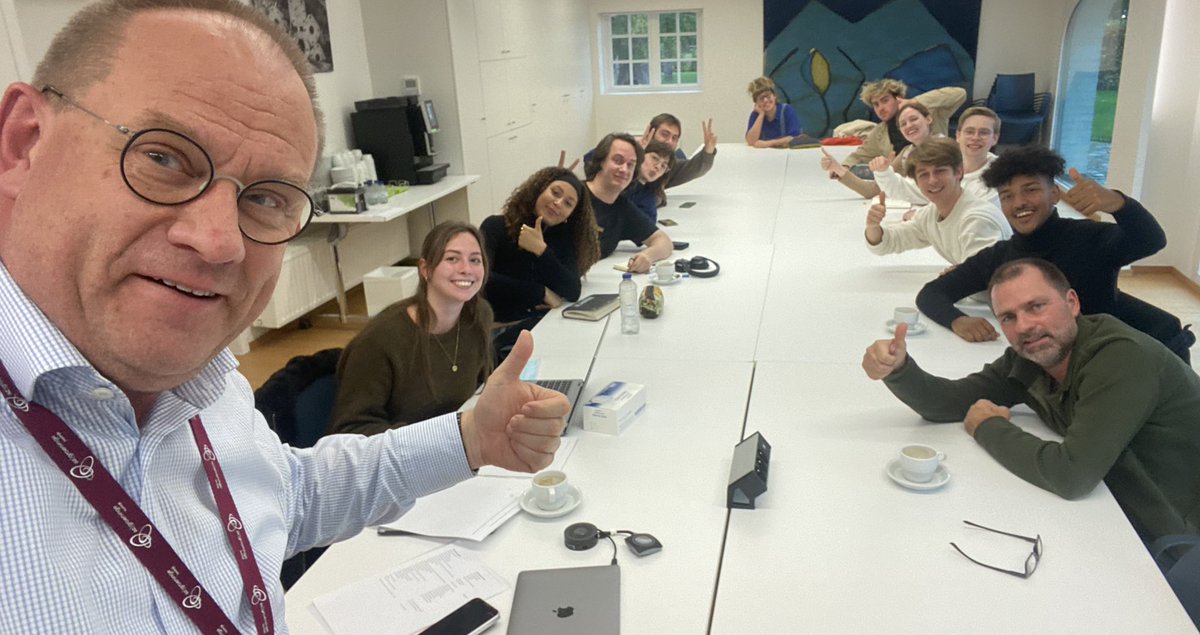 slk8500's tweet photo. Enthousiaste ontmoeting met
11 studenten #RITCS @ehbrussel
Zij gaan binnenkort een ‘rits’ beklijvende podcasts maken over het reilen en zeilen in ons (zieken)huis @azgroeninge.
U hoort nog van hen 🗣️
#ziekenhuis #Kortrijk #podcast #warmezorg #stapjeverder https://t.co/JWfbHm6lFZ