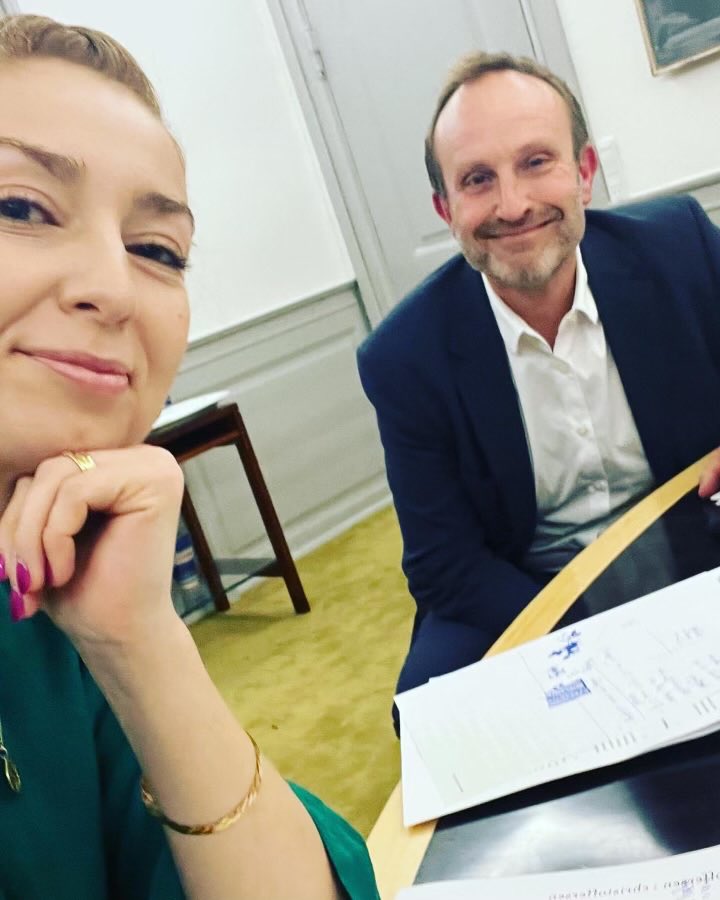 OffersenRene's tweet photo. Radikale Venstres folketingsgruppe valgte i går arbejdsro ved at lægge sit gruppemøde udenfor Christiansborg.
Vi fik en anderledes dag her hos offersen:christoffersen og er stolte af at have lagt rum til, da Martin Lidegaard valgtes til Radikale Venstres nye politiske leder. https://t.co/hww5geVTDC