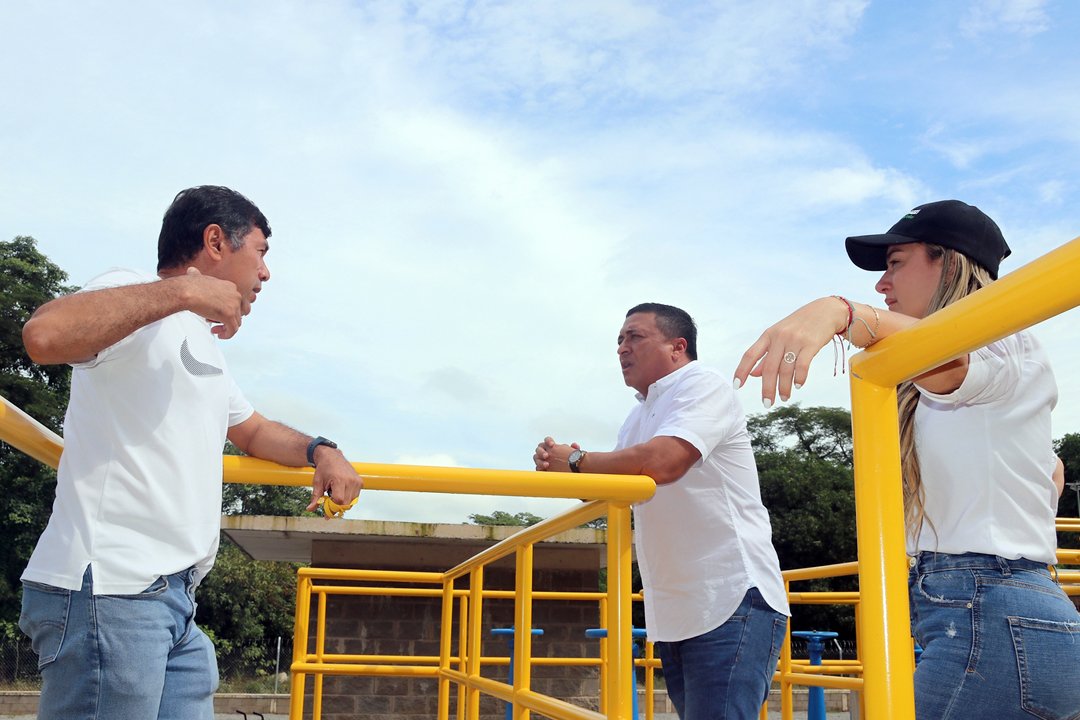 emcodazzi's tweet photo. Visitamos la obra que va a garantizar el mejoramiento de la calidad de vida de más 5.500 habitantes con el consumo de agua potable en Casacará. Llegamos para conocer cuál ha sido el proceso, cómo ha avanzado  y cómo darán el correcto funcionamiento de la construcción de la PTAP https://t.co/JDAh6E64Kk
