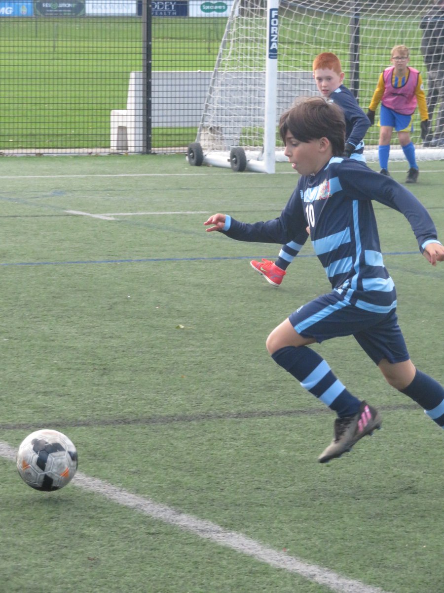 ECJS_Sport's tweet image. ⚽️YEAR 5/6 FOOTBALL⚽️ 

@GsySchoolsFA 7 A SIDE 2022

GROUP C - GAME 1 

@ECJS_Sport 1-2 @CastelPrimary