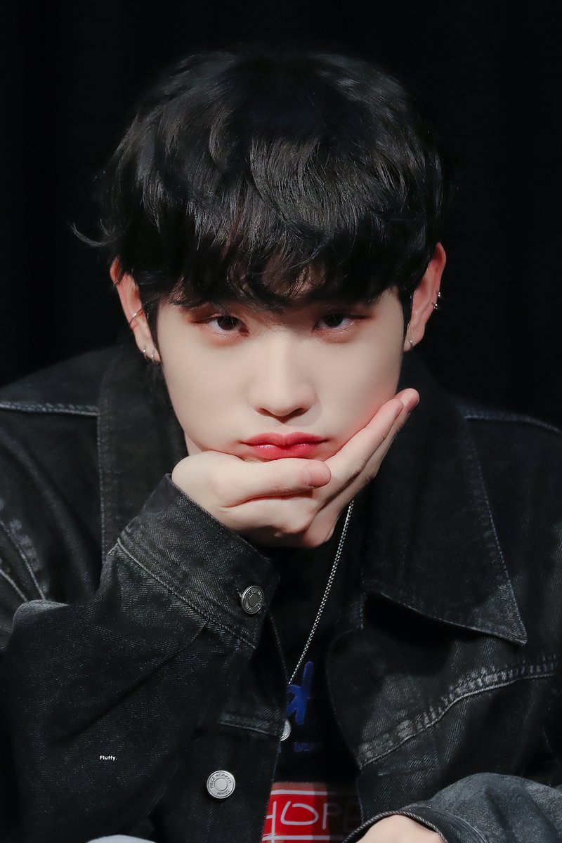 fluffy040624's tweet photo. 221023 류궁빵 완성 #기석 #GISEOK #DKZ https://t.co/C2nbGJ2w2K