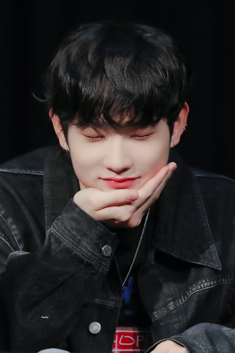 fluffy040624's tweet photo. 221023 류궁빵 완성 #기석 #GISEOK #DKZ https://t.co/C2nbGJ2w2K