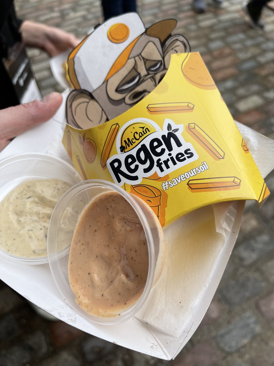 livelyagency's tweet photo. The collab we didn’t know we needed 👏 @mccainfoods x @BoredApeYC 

The Bored &amp; Hungry collaboration is an amazing example for other brands on how to reach younger consumers with fun, real-life experiences. 

#Saveoursoil #Sustainability #NFTLondon #NFTCommuntiy https://t.co/fNXzs656WP