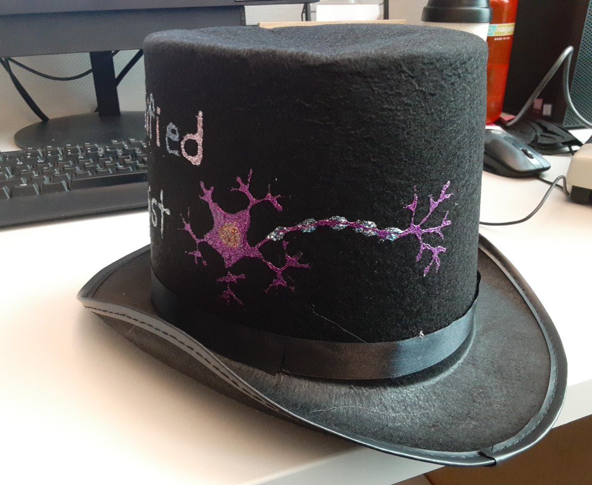 MccordMatt's tweet photo. Incredibly thoughtful gift from @KatyMccortney for passing boards. Amazing detail on the neuron, right down to the nodes of Ranvier! https://t.co/UJOLwRO0PR