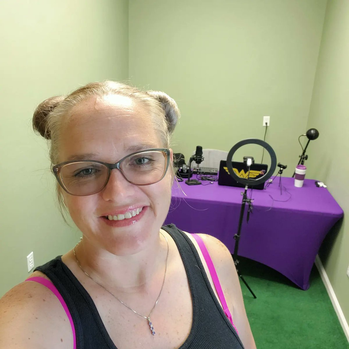 MandieRH20's tweet photo. Live at 10am the #90sVibeWithMadamRagewater from the @Fullcypherradio remote studio in @SelfieSqCC!
Tune in online, on our app, on FB Live, Twitch, and IG!
Links in Bio
#90shiphop #90srap #fullcypherradio #internetradiodj #internetradio #supportsmallstreamers https://t.co/M3lGop5uqs