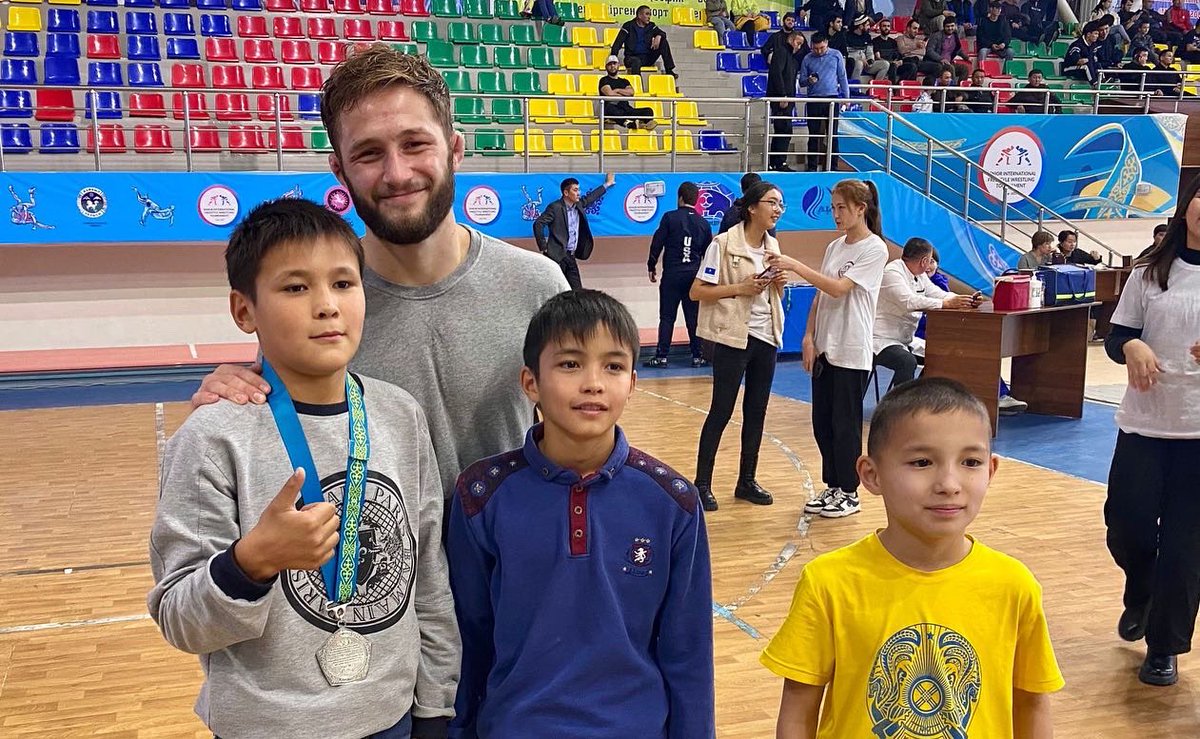 pennsylvaniartc's tweet image. Congratulations to Tyler Berger on winning a silver medal in his first international tournament and his first competition as a PRTC Senior Athlete!

Tyler placed 2nd at the Kunayev DA in Kazakhstan. He gained a few local fans as the kids loved him in Taraz City!

📸: @CoachSlay