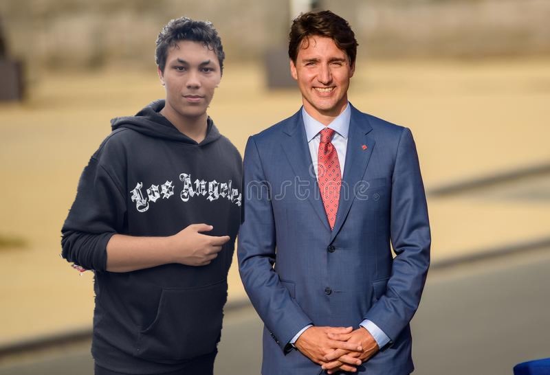 Ambassade du Listenbourg au Canada ✪ tweet media