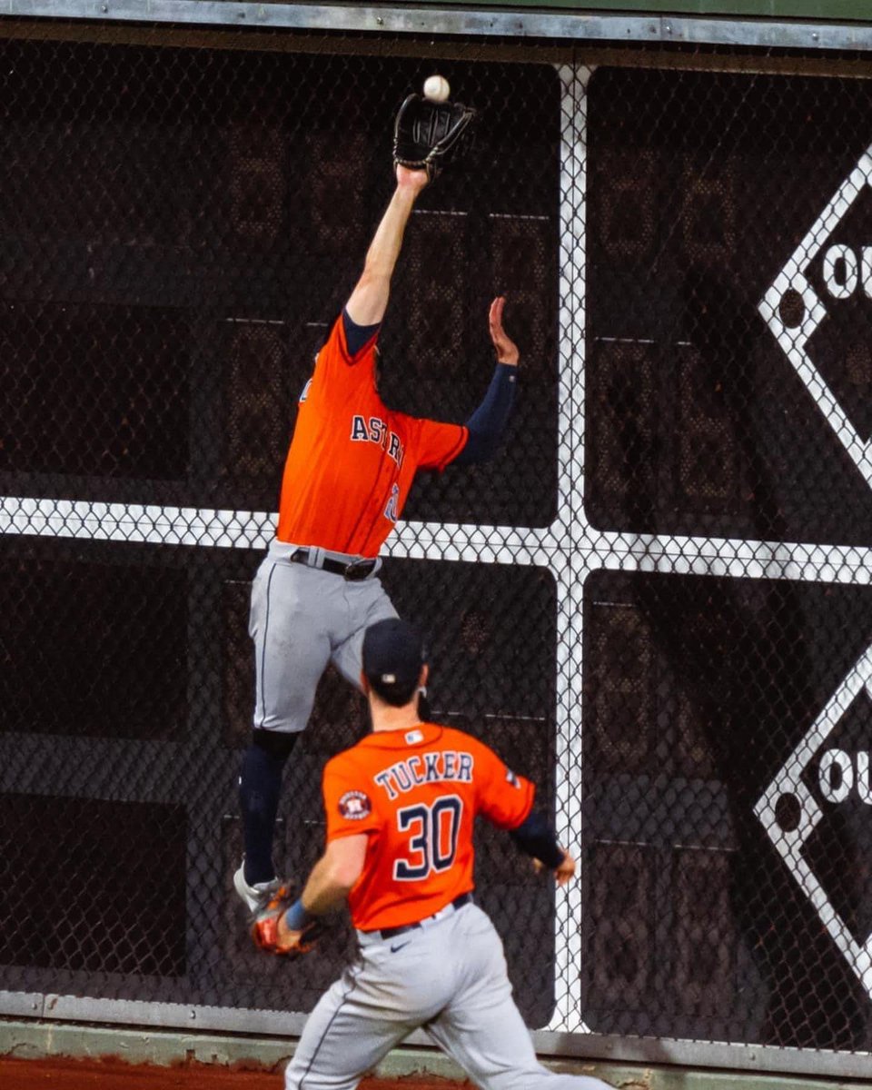 Leaping into Friday like the Chaz-manian Devil!!! <a href="/chazzyfizzz/">Chaz McCormick</a> #chazchomp #savedthegame 🤘🏻🐊
