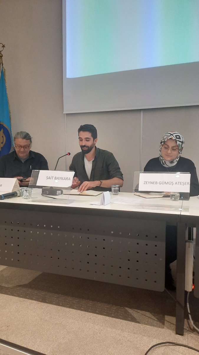 msgsukonferans's tweet photo. Ekoloji, Tarım ve Kır-B oturumunun son konuşmacısı Sait Baykara çalışmasını aktarıyor. https://t.co/b8qRPHebz0