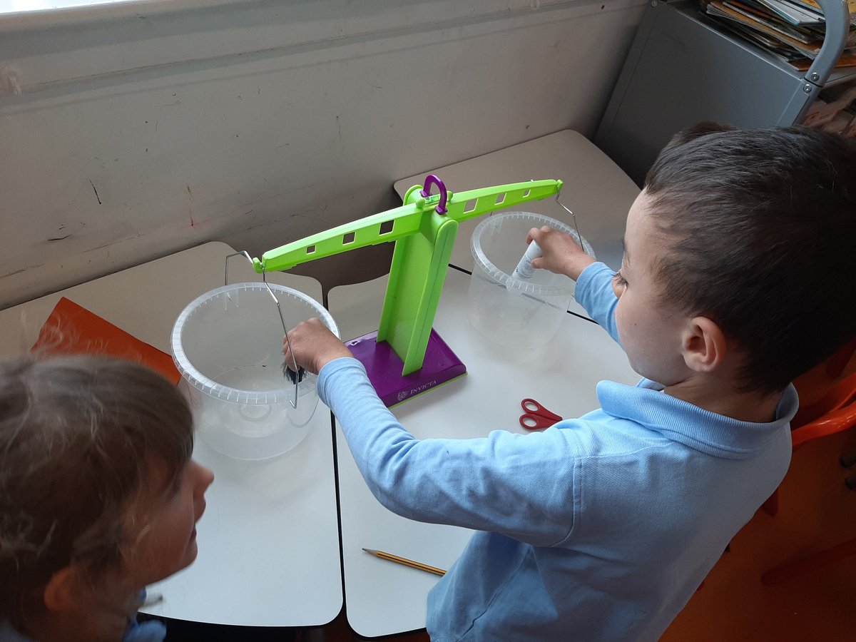 Y1WFA's tweet photo. We've had a fantastic start to term 2 Beech! As mathematicians we started to explore measurement, comparing the weight of different resources in our Learning Zone #WFH #maths https://t.co/3LOglxm5Vw