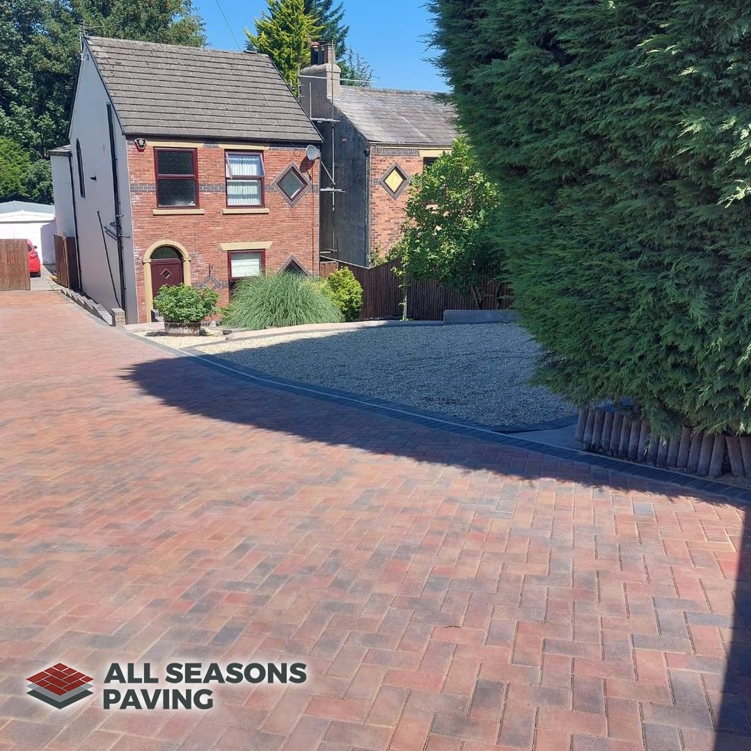 AllSeasonsPav's tweet photo. Block paving driveways can make any home stand out π₯
Here's one we installed in Penwortham, Preston.
Contact us for a free quote.
#paving #driveways #driveway #drivewaydesign #resindriveways #tarmacdriveways #blockpaving #homeimprovement #lancashire
https://t.co/WPMW7AzZWh https://t.co/Dx5mkIxz88