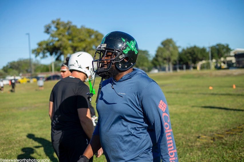 TSPirates's tweet photo. Back to practice tomorrow morning 🌤 #tarponsprings #pirates #football #talkinaboutpractice
📸: @ajohnny_09 https://t.co/7z61Egu9FL