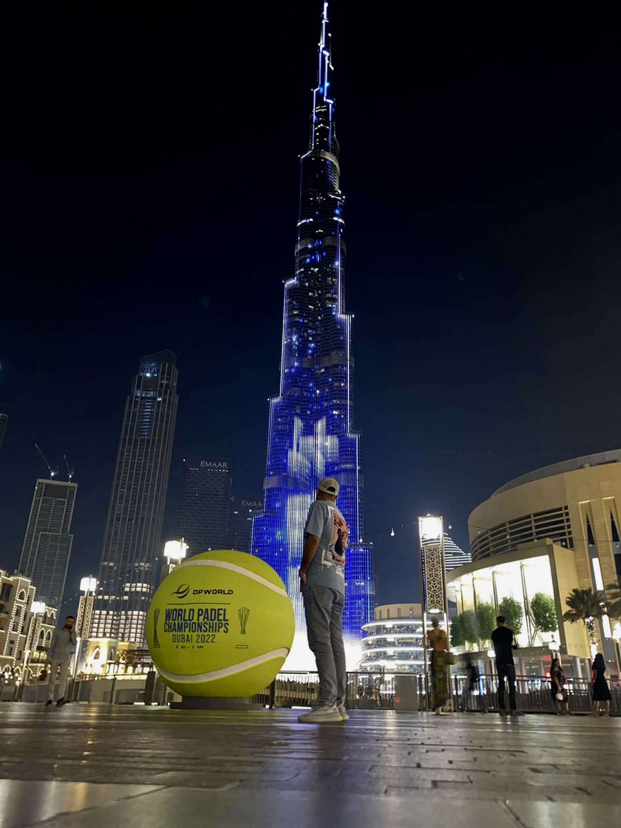 QusaiHamdan5's tweet photo. Bright lights &amp; Dubai skies 😍🥂🇦🇪 https://t.co/ofbigHBREh