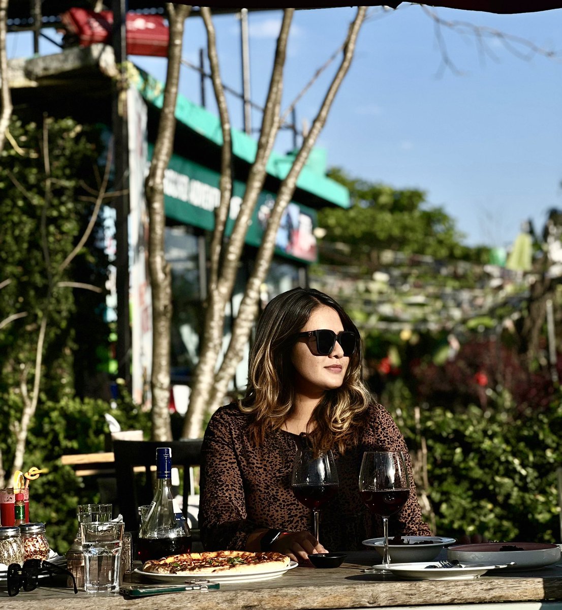 फुर्सद मिलेछ भने सपनामा आउनु, उदास उदास छ जिन्दगी तिम्रो अनुपस्थितीमा! 💬