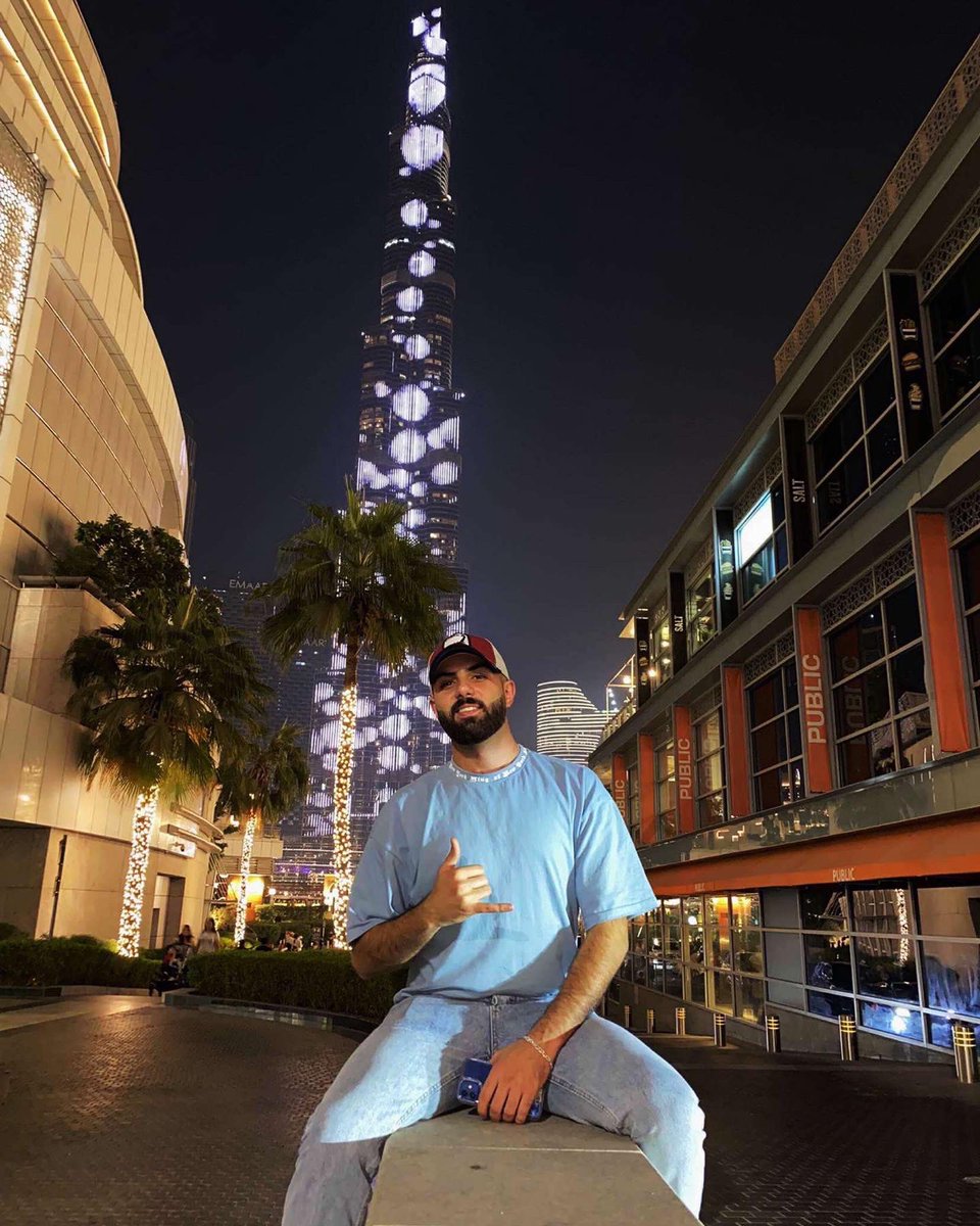 QusaiHamdan5's tweet photo. I just can’t help falling in love with Dubai🔥🖤 https://t.co/R4I6xS41Qp