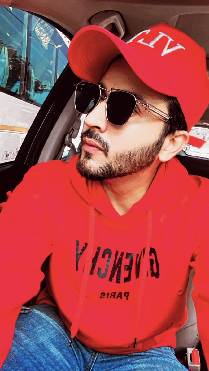 preeran_2's tweet photo. DD in red ♥️😭

#DheerajDhoopar #DheeShra #PreeRan #rky #tkl https://t.co/a1mPwF0tay