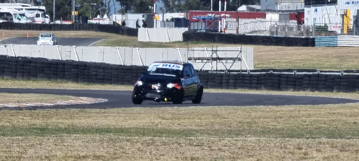 Velocisimo_'s tweet photo. #CopaAbarth | Ahora en pista los Abarth en @AutodromoBA https://t.co/LlWddMjcQ6