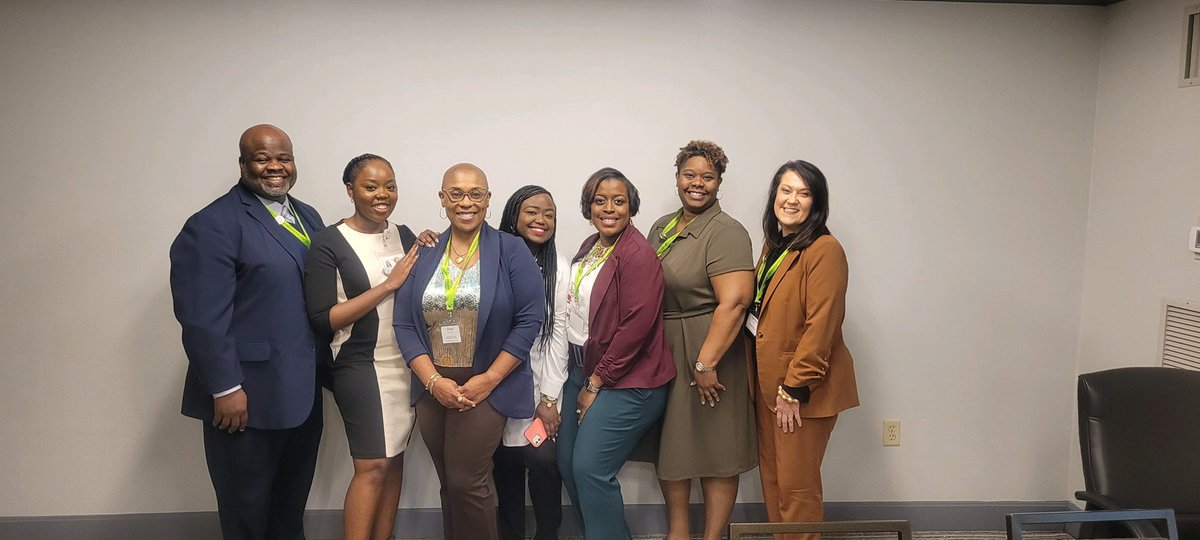 BillupsLatosha's tweet photo. Day 1 learning  was awesome! I enjoyed meeting and learning like minded educators, pushing our scholars to love literacy! #ALAFallConference2022 #DifferenceEngine @AlabamaAchieves @Alabama_Reading https://t.co/uhX36rIwix