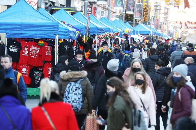 We are delighted to announce that Henry St Christmas Market will take place from November 24th - December 24th this year, we can’t wait to see everyone this year 🎄🤶🎅☃️❄️ #AChristmasTradition #HenryStreet #Dublin #Ireland #Christmas