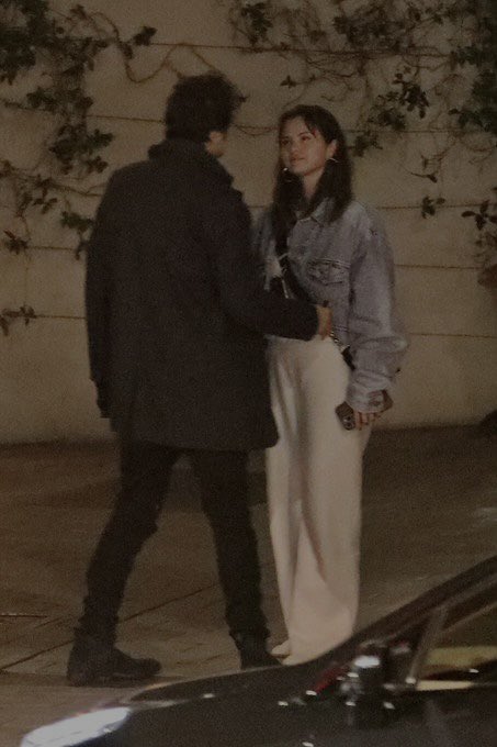 ⠀
⠀
⠀⠀⠀ ⠀⠀⠀  ( 📍 )     leia spotted 
⠀⠀⠀ ⠀⠀     out  and about  with 
                    lieven   van   houten. 
⠀
⠀