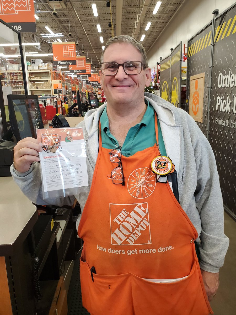 Charles is our BRAVO winner for October, just look at that smile. 😁 Thanks for always being so amazing! 🧡 @HDmorrissey @kristenihd @beck_missy @mischelle_prill @scrcoachdm @bobsaniga