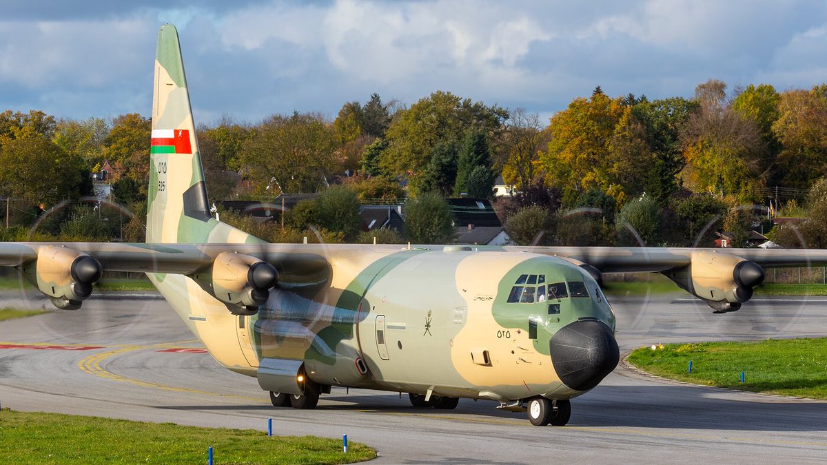 A fitting camouflage for this #omanroyalflight @LockheedMartin #c130hercules today @HamburgAirport #AvGeek