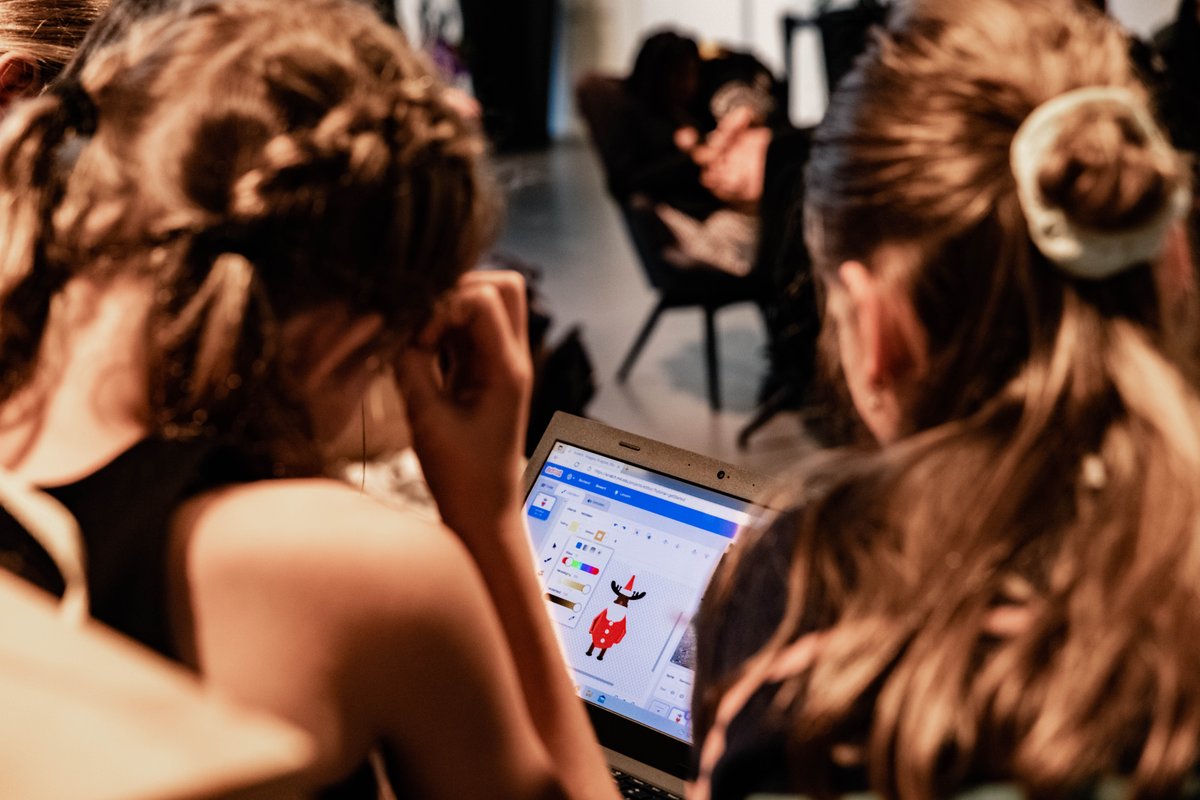 Devhouse Spindle tweet media