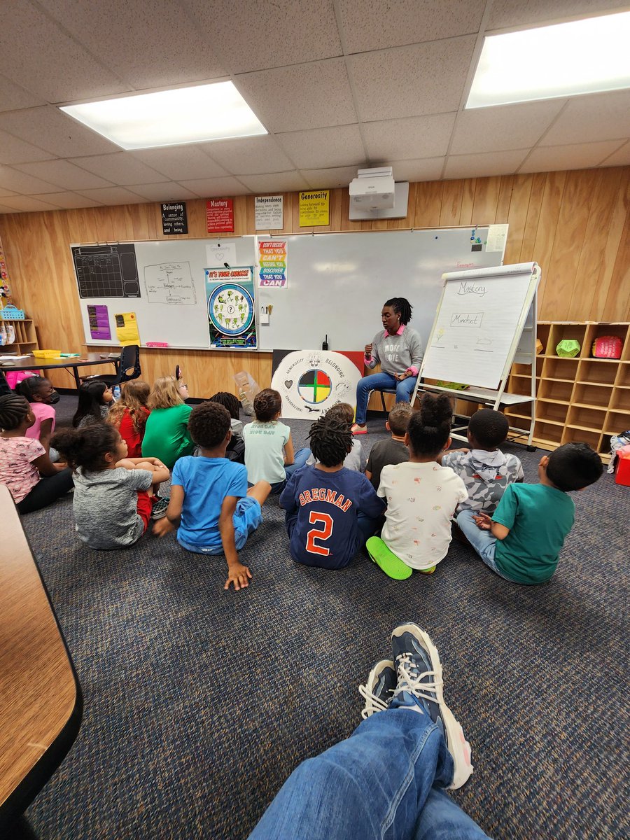 Kim karpowicz tweet media