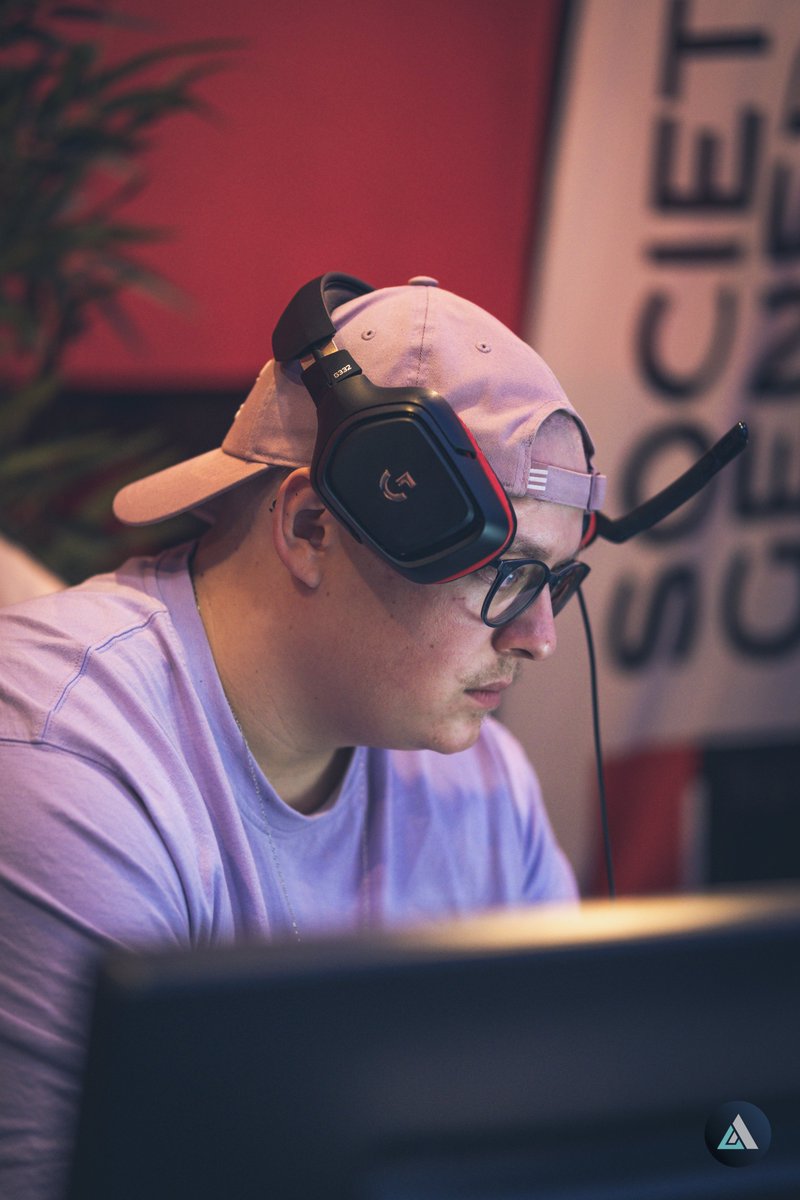 alsa_lan's tweet photo. 🎙️ | Notre talentueux caster @PrawnyTV
Un grand merci à lui pour avoir fait vibrer cette #StorksCup
Quelques stats du cast :
💁♂️ Moyenne viewers : 44
📈 Peak viewers : 61
🟣 Durée totale du live : 12h17m
Source : https://t.co/6fS2MhGW6l
3/8 https://t.co/fw3xkDpj8c