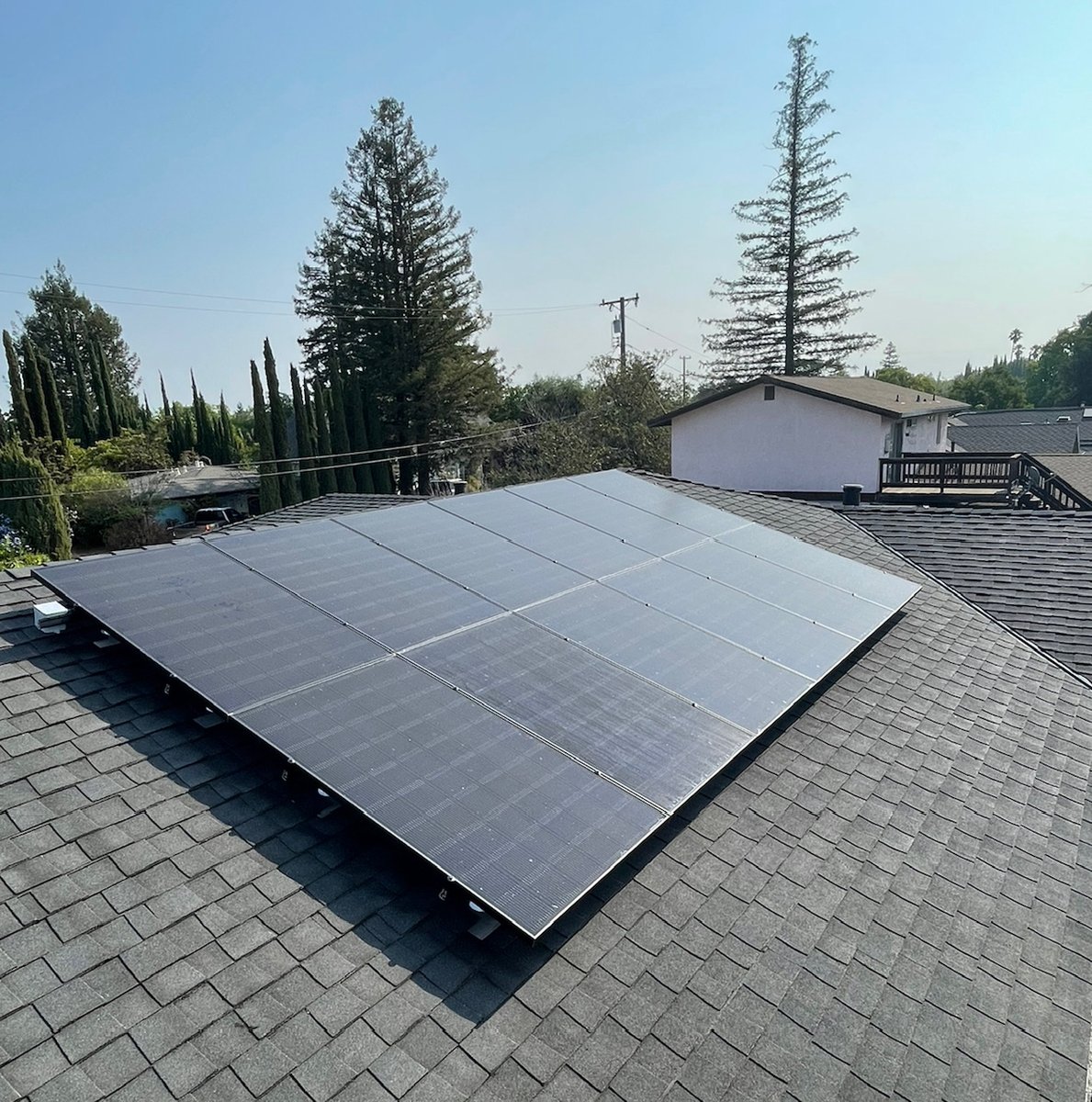 HighlightSolar's tweet image. Want to switch to clean energy solutions for your home? Contact Highlight Solar for quality solar system panels and rechargeable battery systems.