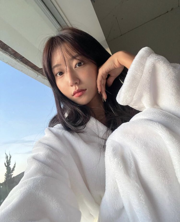 앙예원 ☁️ (@yeawonarchives) on Twitter photo 