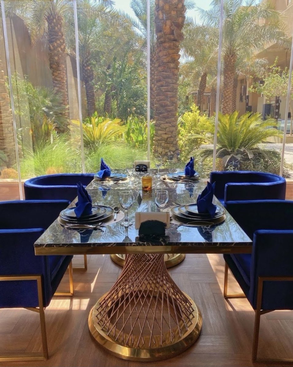 هذه التغريدة بتكون لمطاعم الرياض الي لاتفووتكم بالشتاء..الجلسات فيها