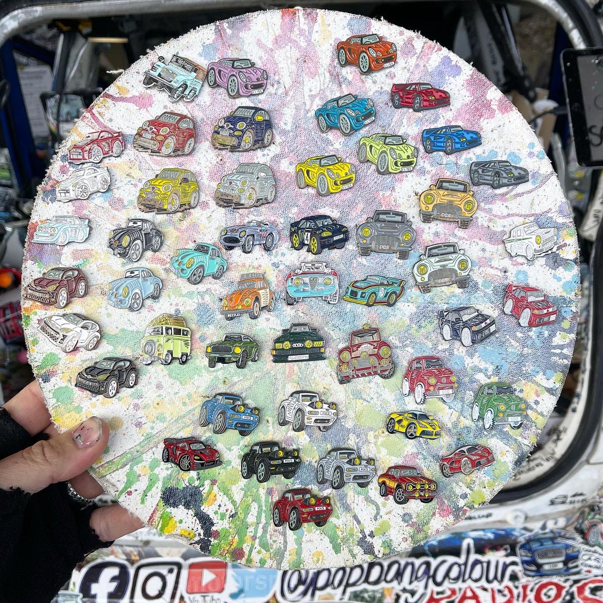 Popbangcolour's tweet photo. Adding a splash of colour to the @SilverstoneUK paddock whilst @MSD_LIVE Live today - pop down to garage 12 &amp; come say hi! #MsDLive 

#ContinuousCar merch off the https://t.co/zcoBbhNaMN - including mugs, pin badges, original drawings &amp; prints 

- ideal Christmas gifts, obvs 🎅🏼🎁 https://t.co/SJkXkHzRA2